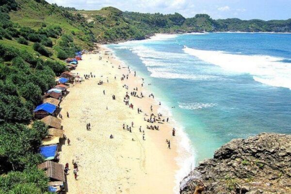 Liburan Seru ke Wonogiri 6 Tempat Wisata Terbaru 2025 yang Lagi Hits dan Naik Daun ada yang Mirip Bali