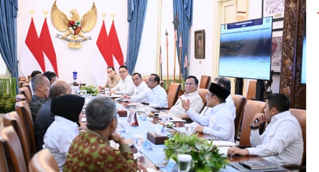 Presiden_Prabowo_Tekankan_Pendidikan_dan_Pemberdayaan_sebagai_Kunci_Pengentasan_Kemiskinan